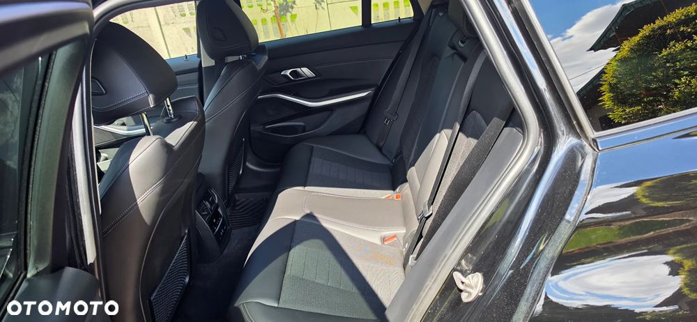 BMW Seria 3 320d Sport Line Shadow sport - 15