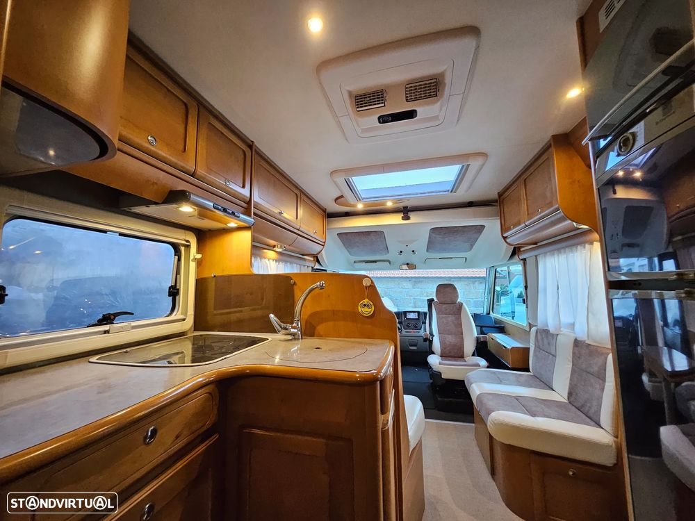 Rapido Le Randonneur 9097F CHASSI AL-KO Cama transversal + BASCULANTE - 25