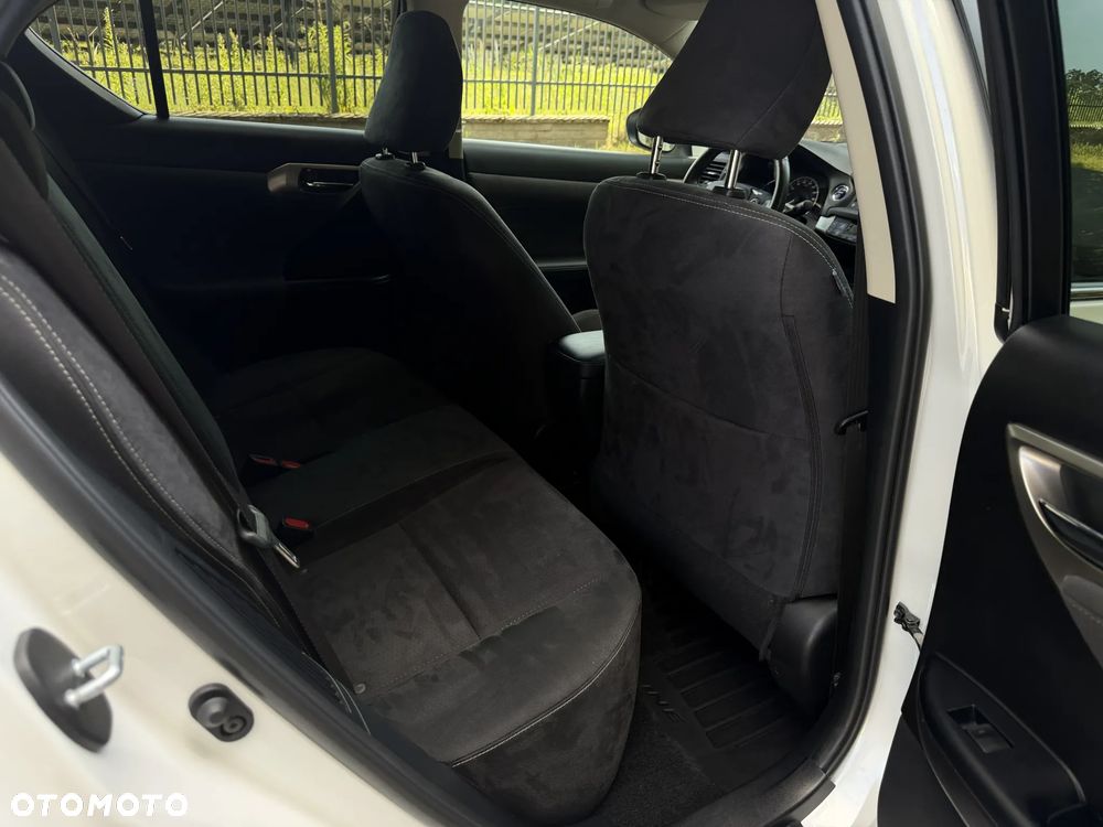 Lexus CT 200h Elite - 14