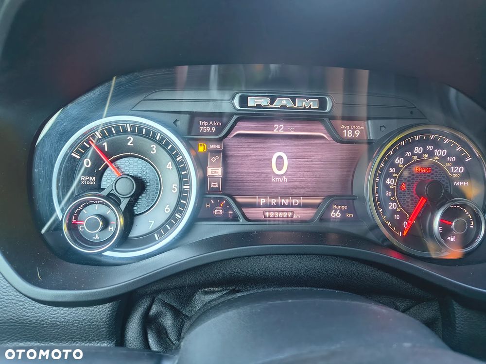 RAM 1500 Crew Cab Sport - 14