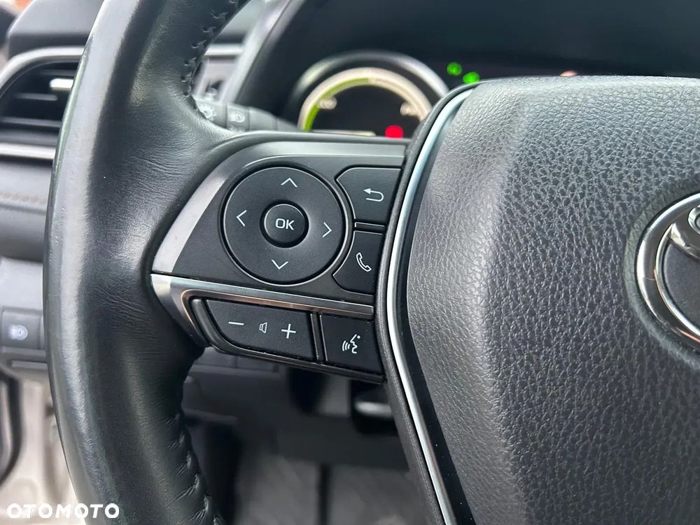 Toyota Camry 2.5 Hybrid Comfort CVT - 16