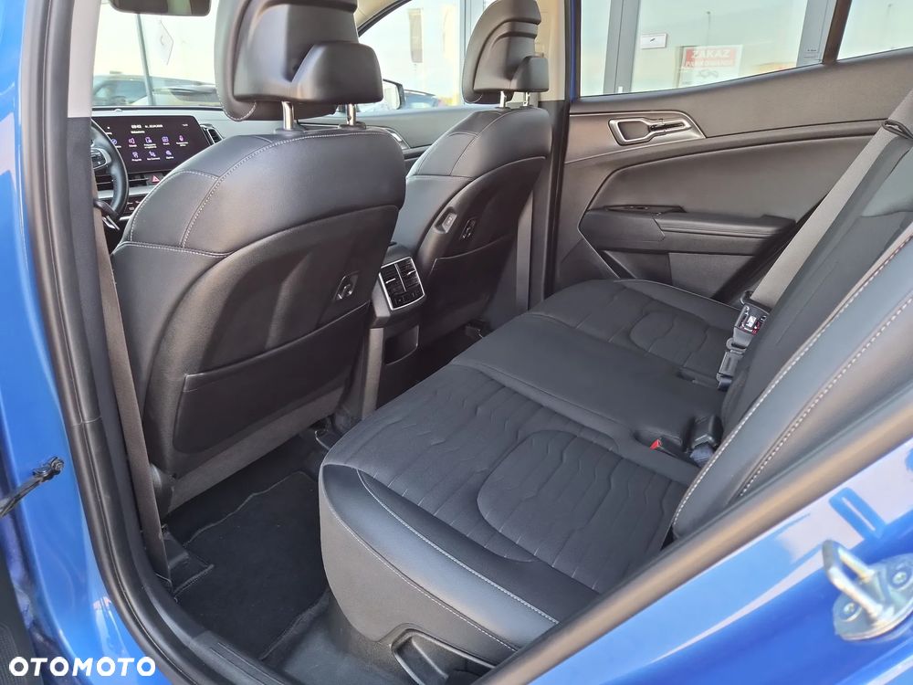 Kia Sportage 1.6 T-GDI HEV Business Line 4WD - 23