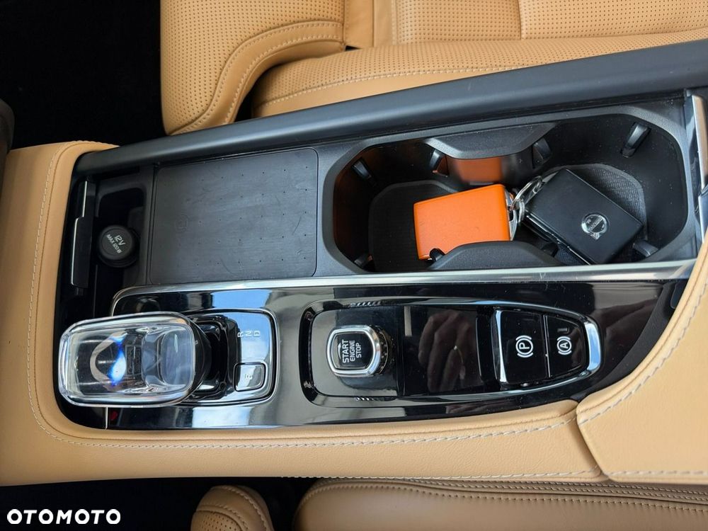 Volvo XC 90 - 31