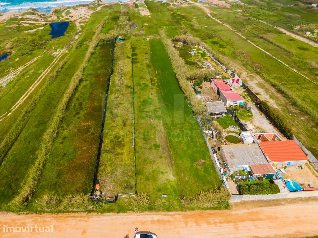 Terreno rústico com 2.760 m², localizado em zona privilegiada à bei... - Grande imagem: 3/13