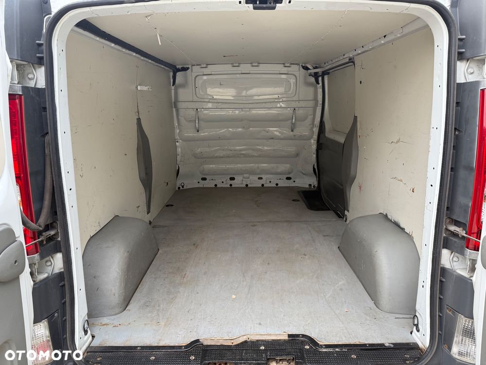 Opel Vivaro - 14