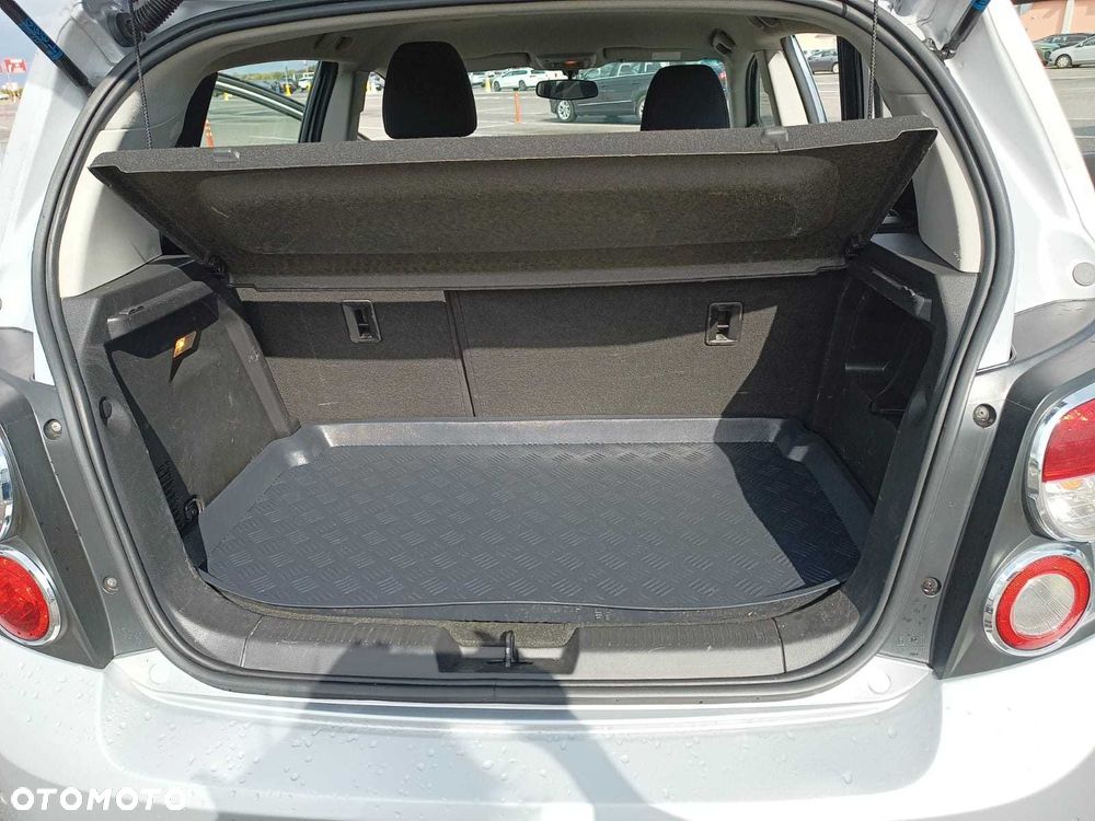 Chevrolet Aveo - 8
