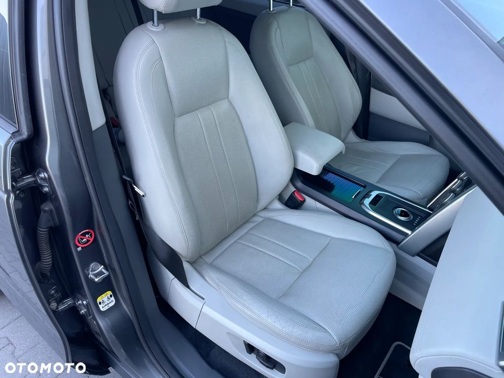 Land Rover Discovery Sport TD4 HSE Luxury - 23