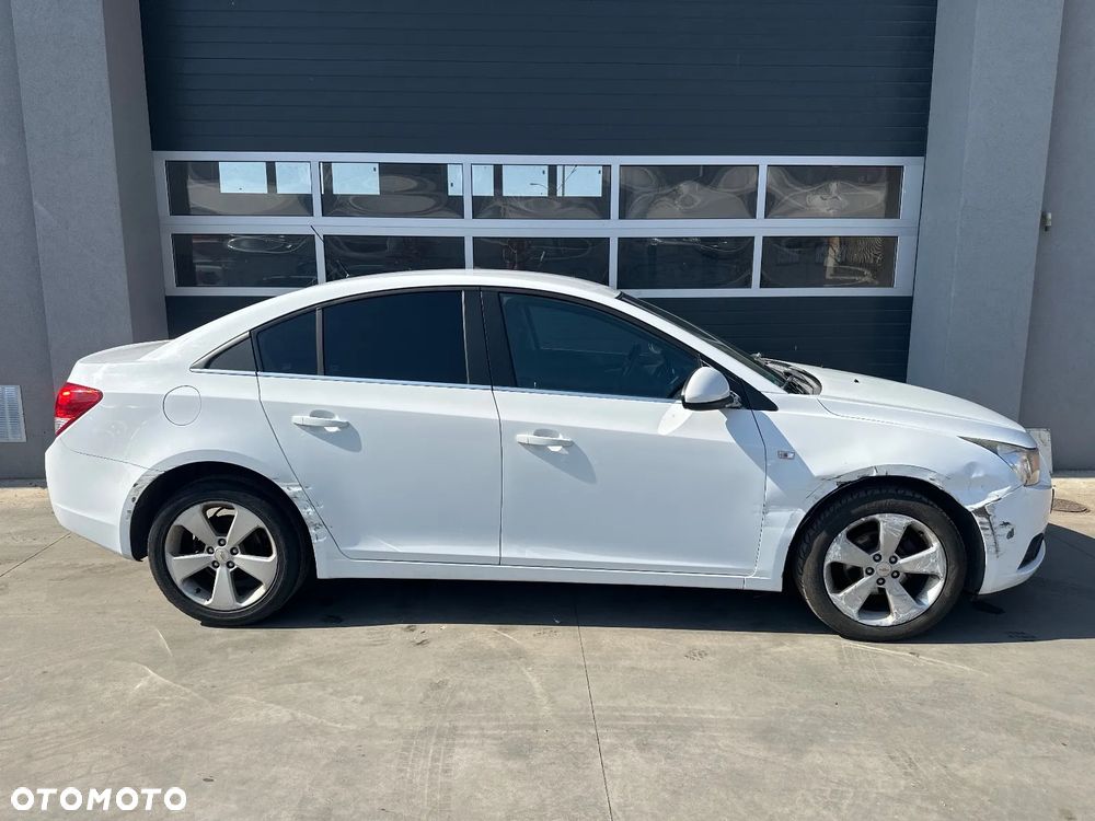 Chevrolet Cruze 1.8 LT - 6