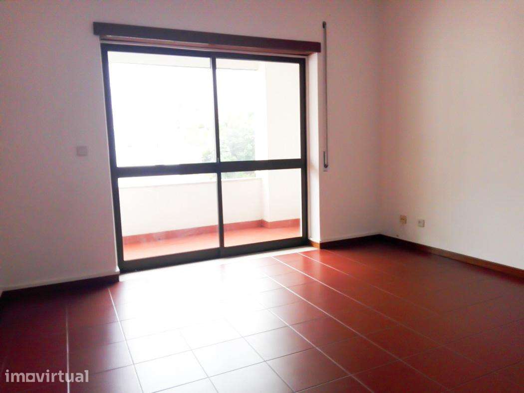 Apartamento T2 em Coimbra (Urb. Quinta da Fonte) - Grande imagem: 2/12
