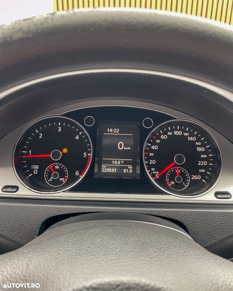 Volkswagen Passat - 8