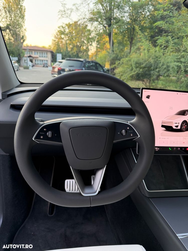 Tesla Model Y Performance - 8