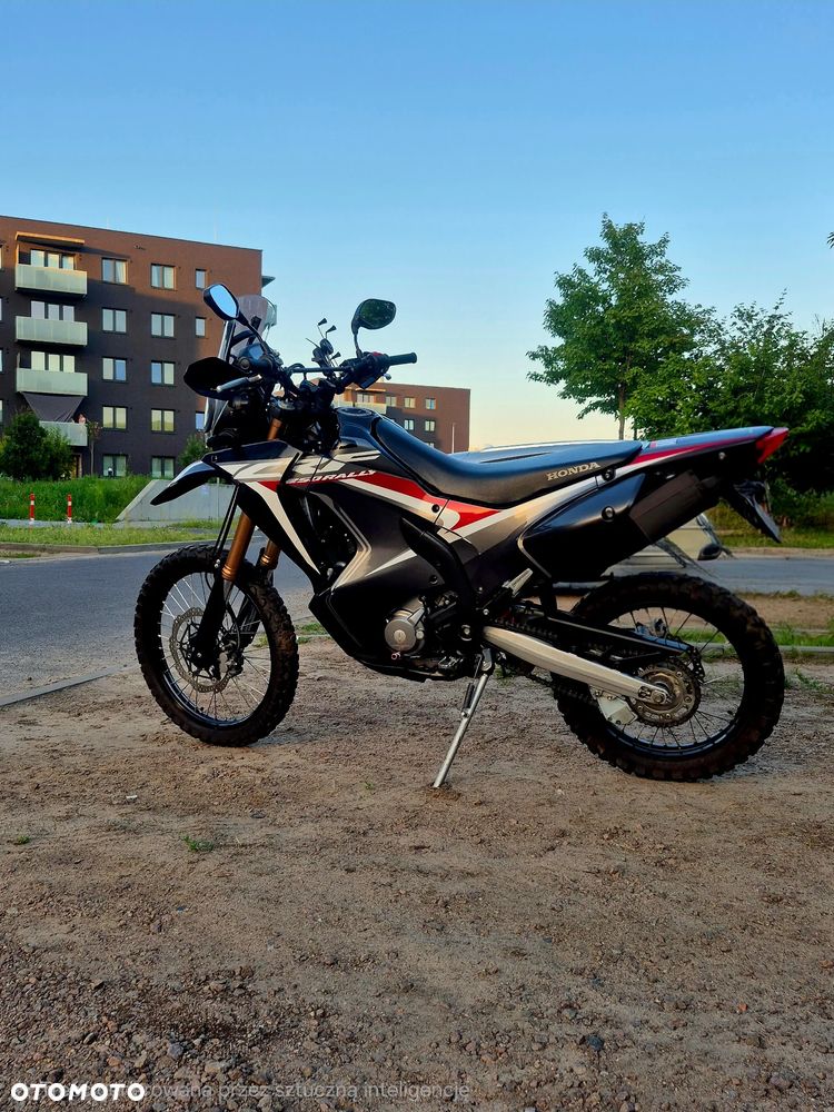 Honda CRF - 4