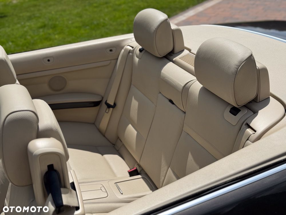 BMW Seria 3 320i Cabrio - 8