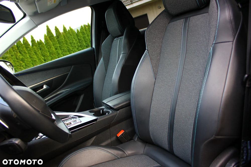 Peugeot 3008 BlueHDi 130 Stop & Start EAT8 Allure - 26