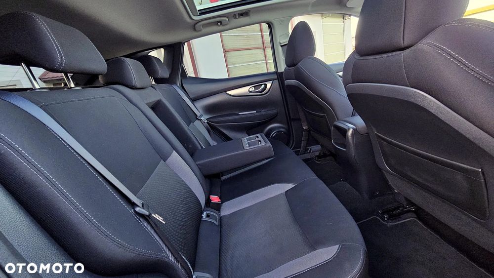 Nissan Qashqai 1.6 DIG-T N-Connecta - 25