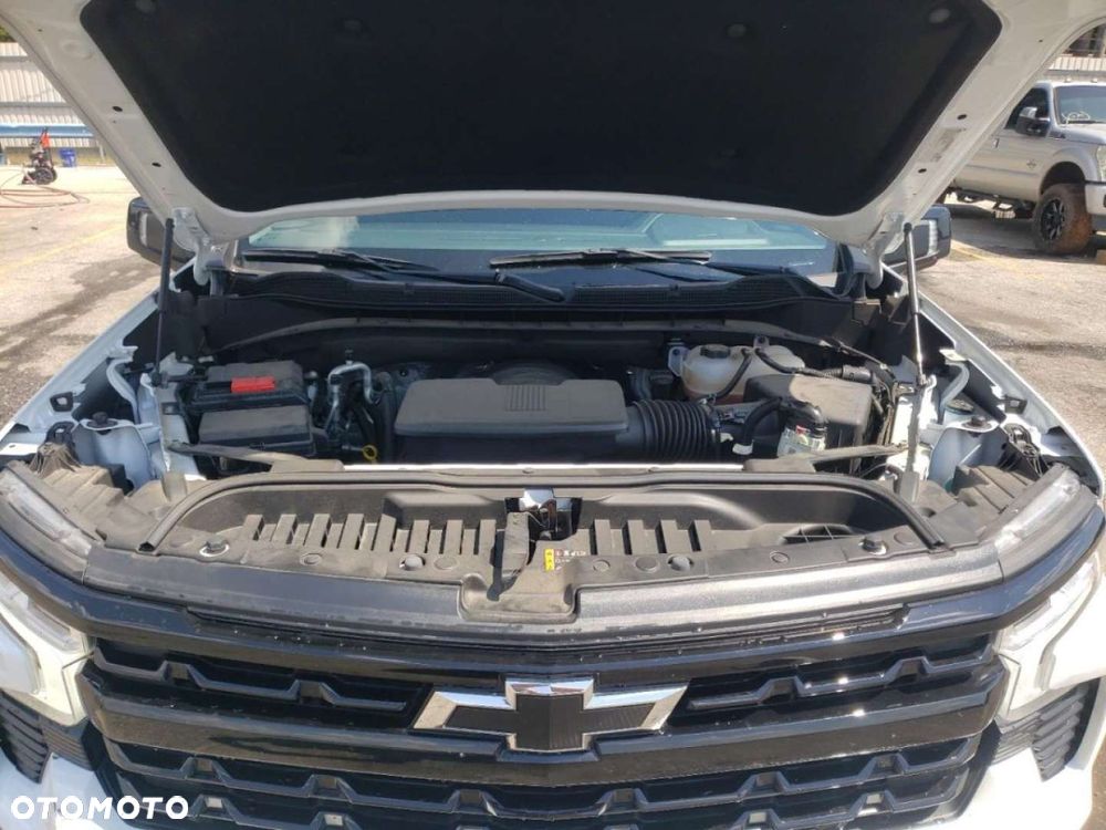 Chevrolet Silverado - 12