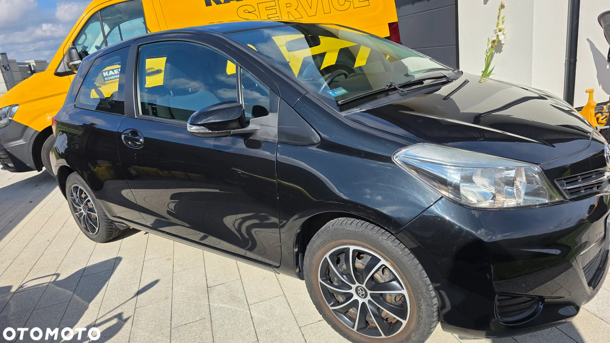 Toyota Yaris 1.0 Luna - 2