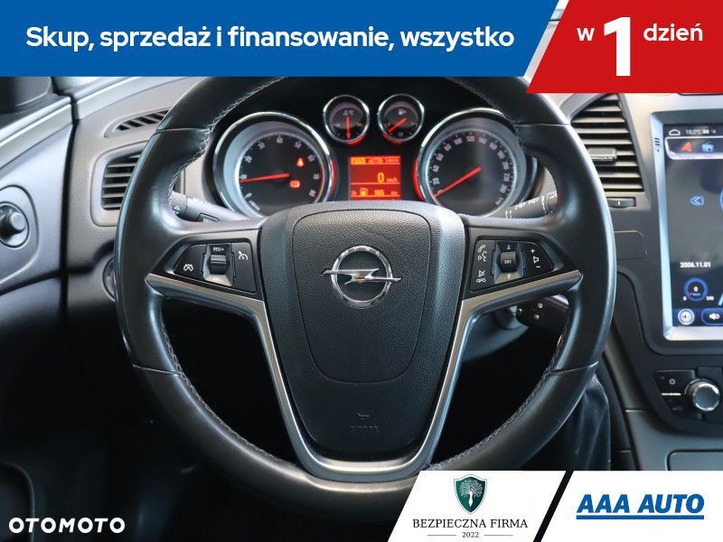 Opel Insignia - 18