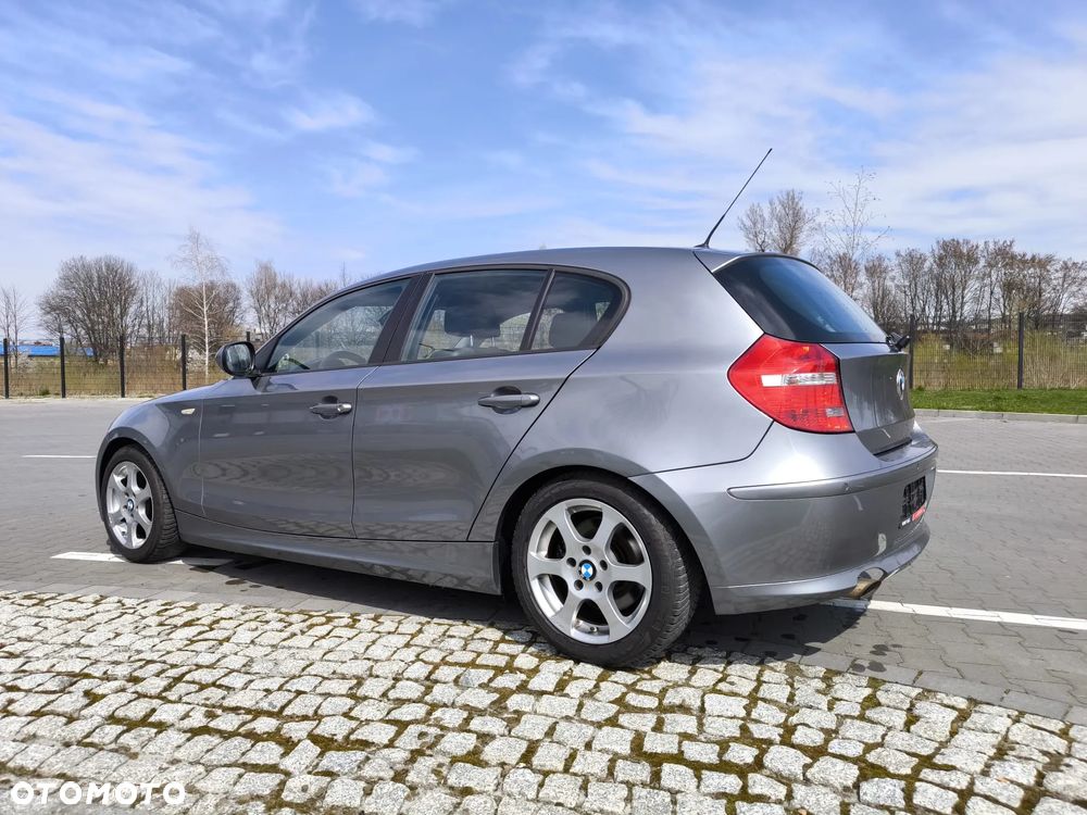 BMW Seria 1 118d Sport Line - 4