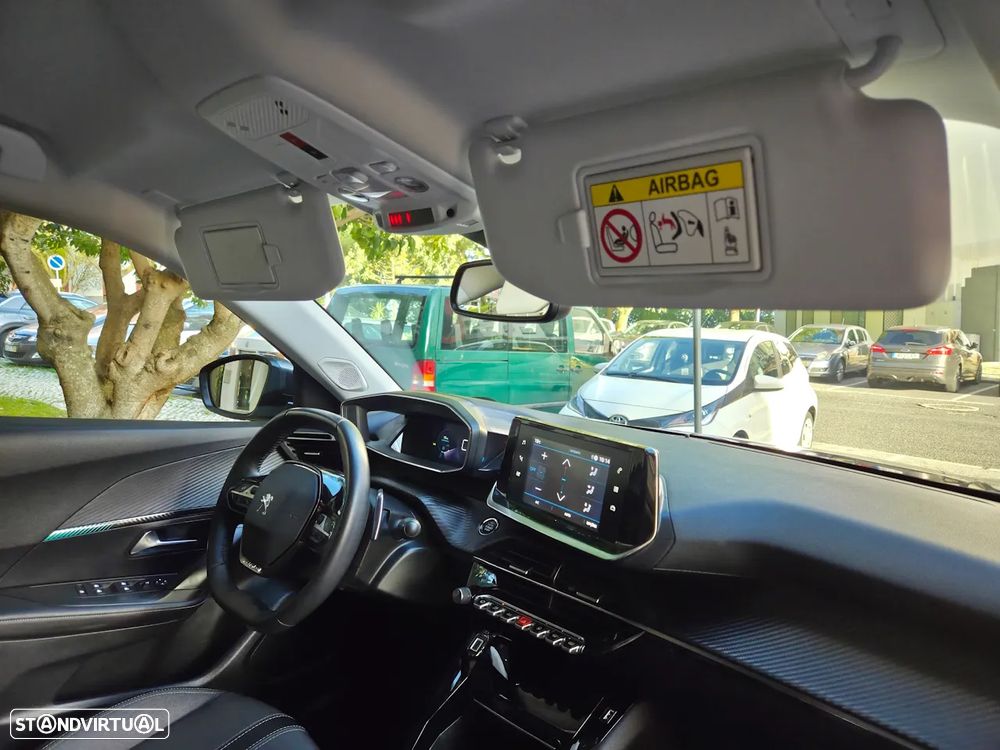 Peugeot 2008 1.2 PureTech Allure EAT8 - 20