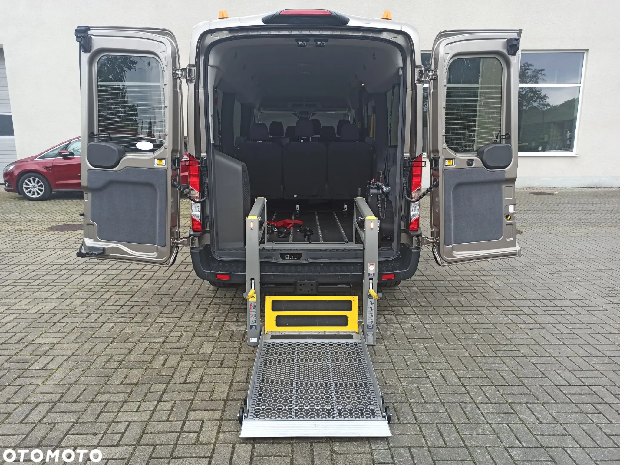 Ford Transit Autobus 18 osobowy - 19