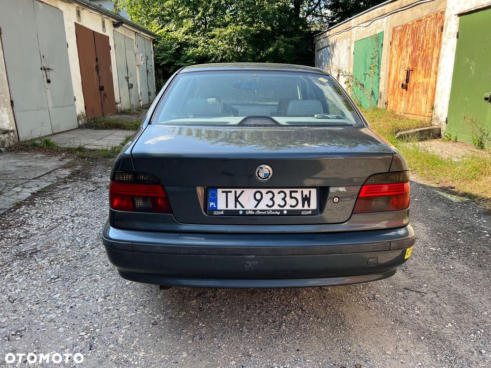 BMW Seria 5 523i - 6