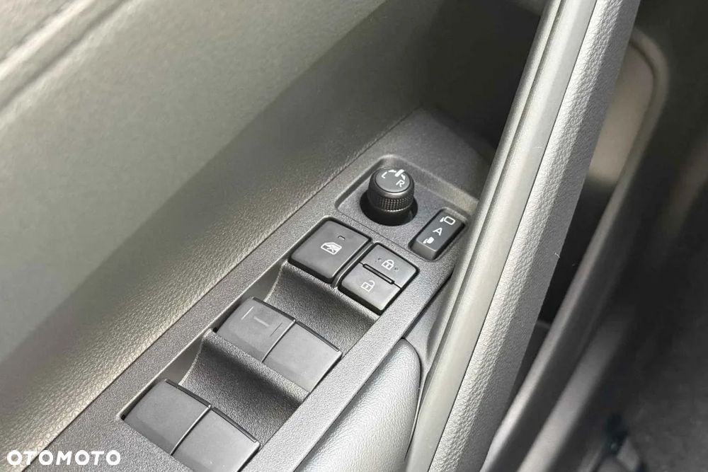Toyota Corolla Cross 1.8 Hybrid Comfort - 28