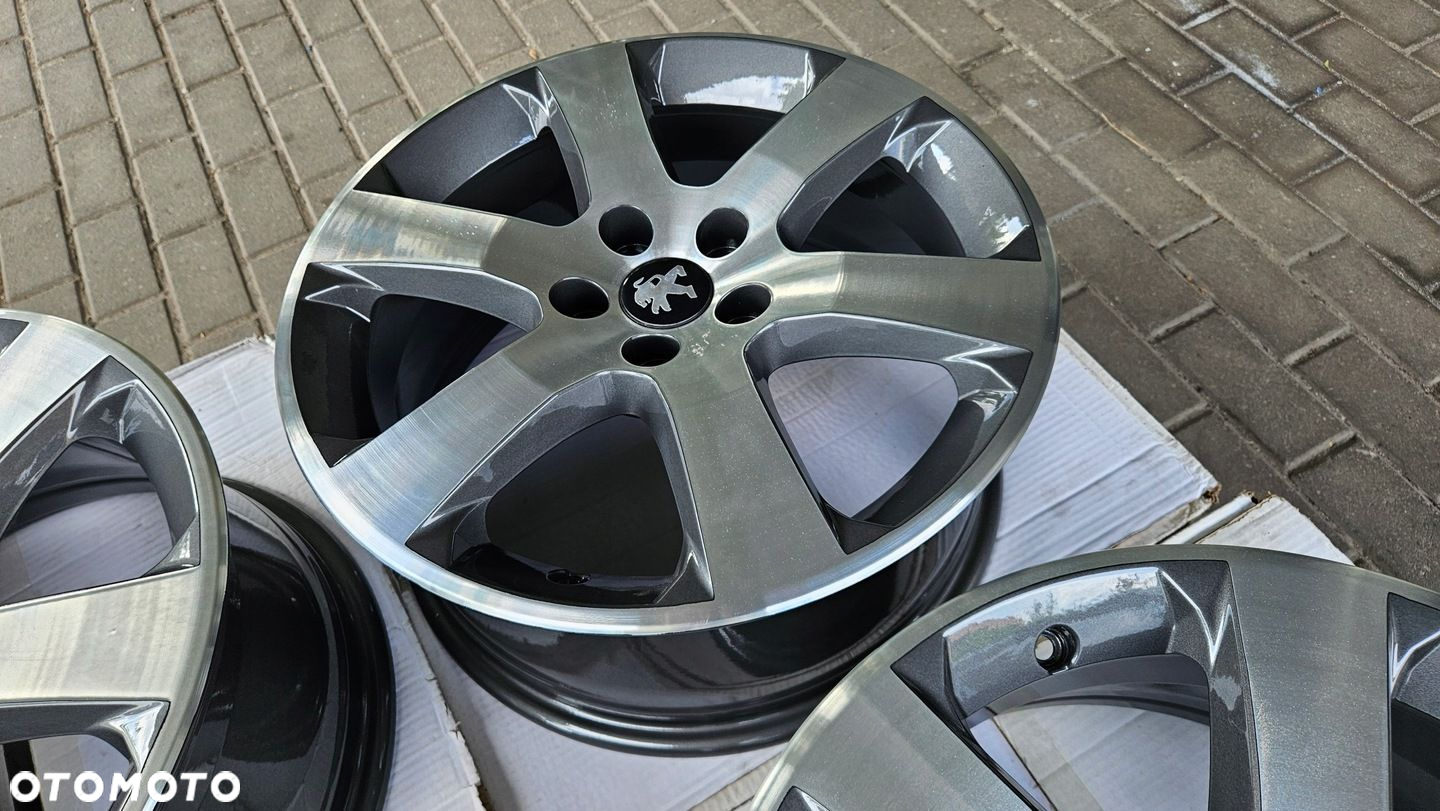 Alu Felgi Peugeot 508 308 407 607 17 5X108 7,5j et45 Partner - 7