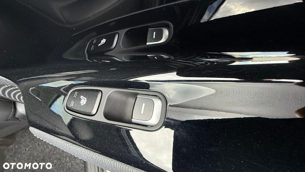 Kia Niro 1.6 GDI HEV 2WD OPF Edition 7 - 28