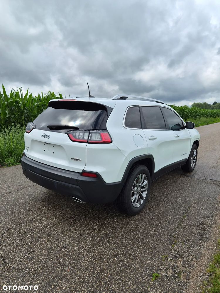 Jeep Cherokee - 4
