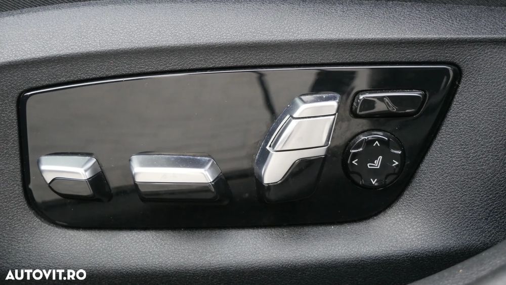 BMW Seria 5 530i xDrive AT - 16