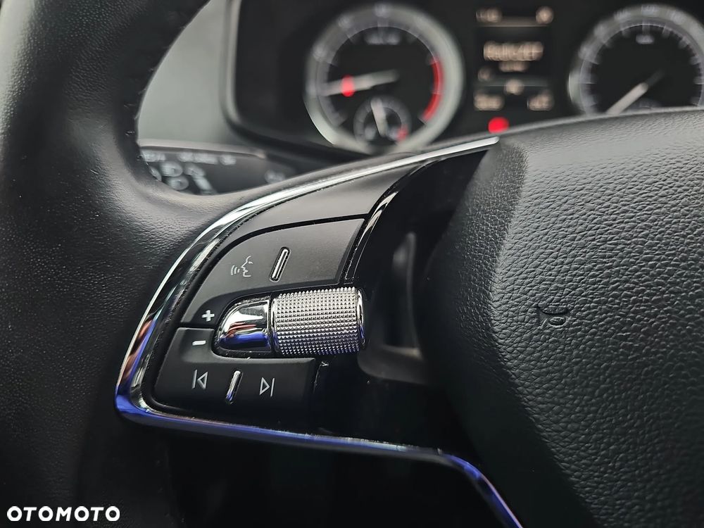 Skoda Karoq 1.5 TSI ACT 4x2 Ambition - 24