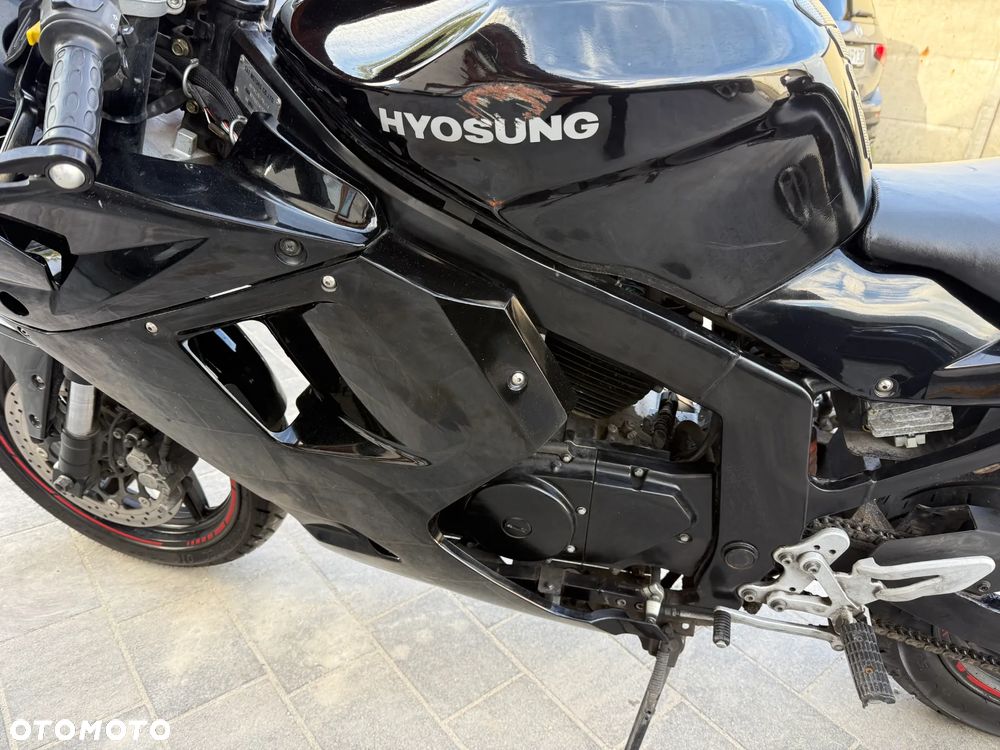 Hyosung GT - 16