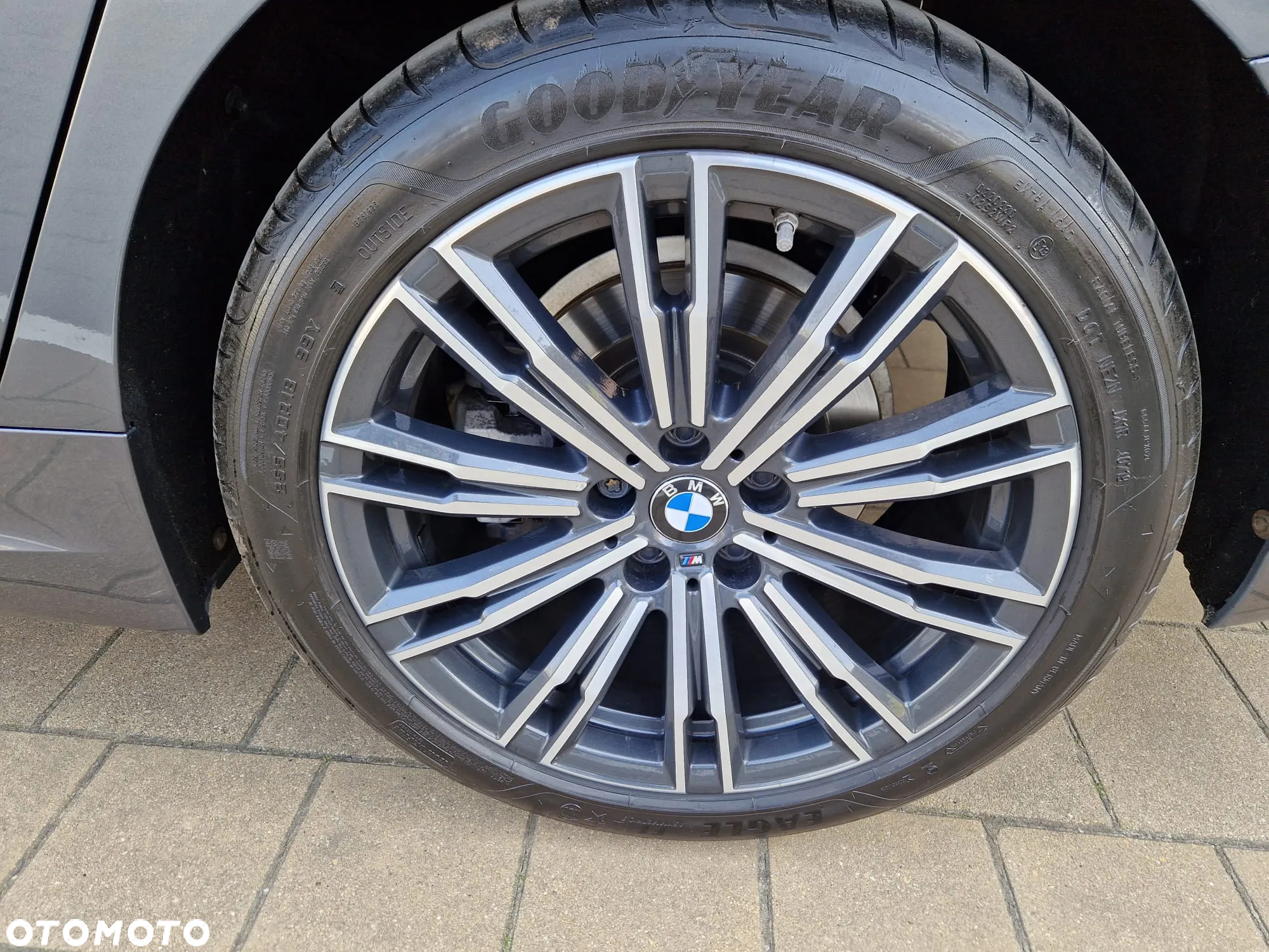 BMW Seria 3 318d M Sport - 9