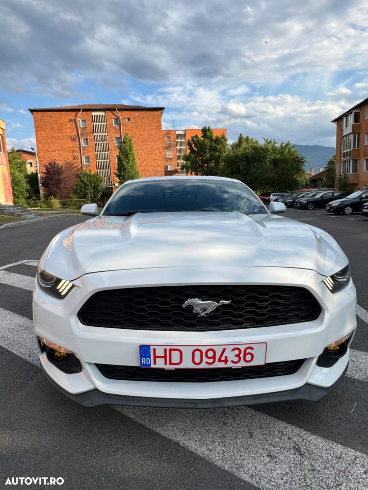 Ford Mustang 2.3 Eco Boost Aut. - 6