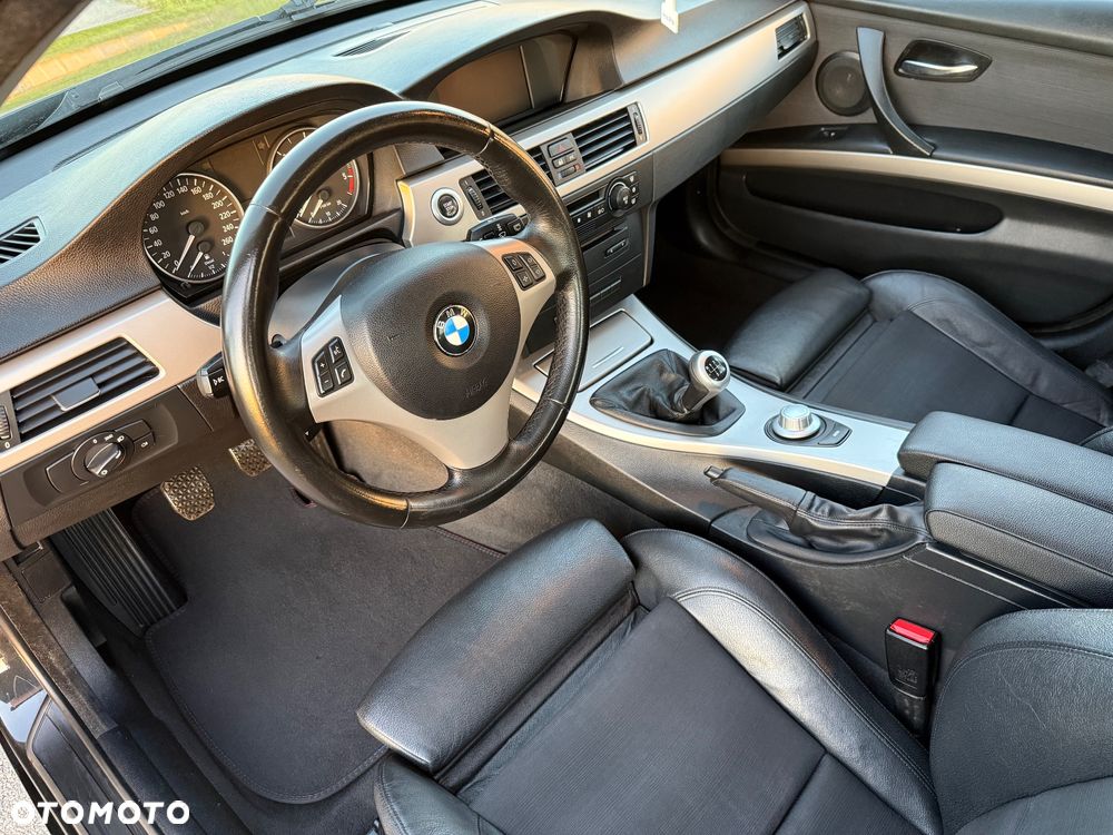 BMW Seria 3 320d DPF - 16