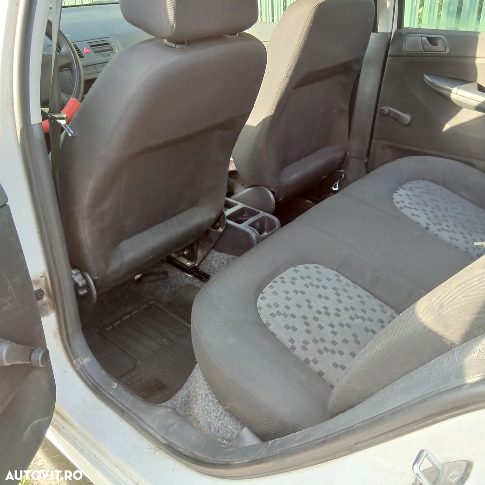 Skoda Fabia 1.2 Ambiente - 4