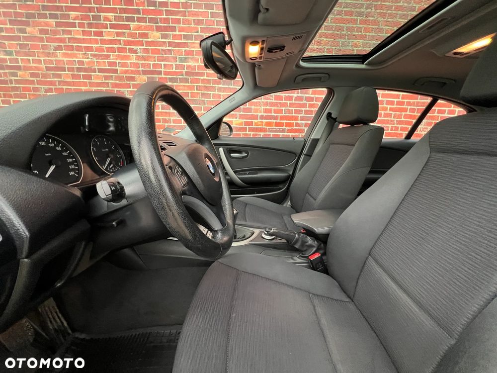 BMW Seria 1 116i - 12
