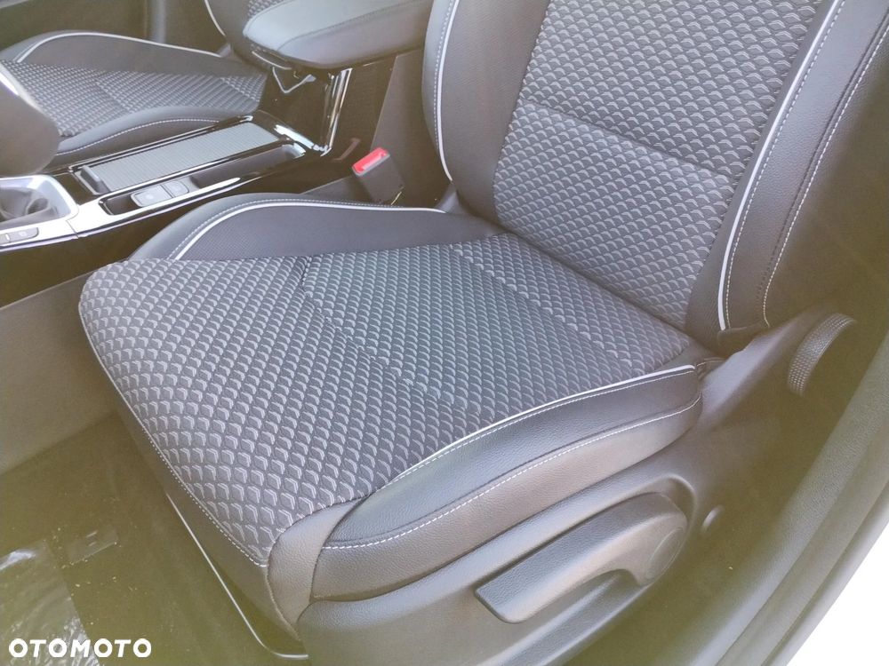 Kia Ceed 1.5 T-GDI Tribute - 12