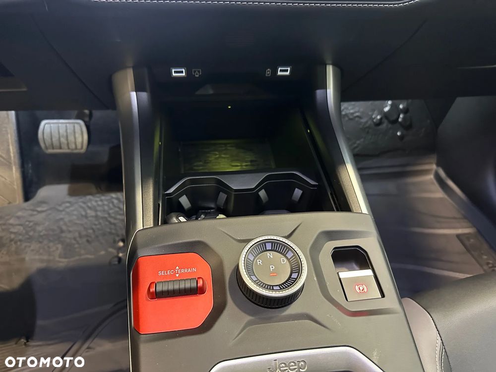 Jeep Compass 73.7kWh First Edition FWD - 11