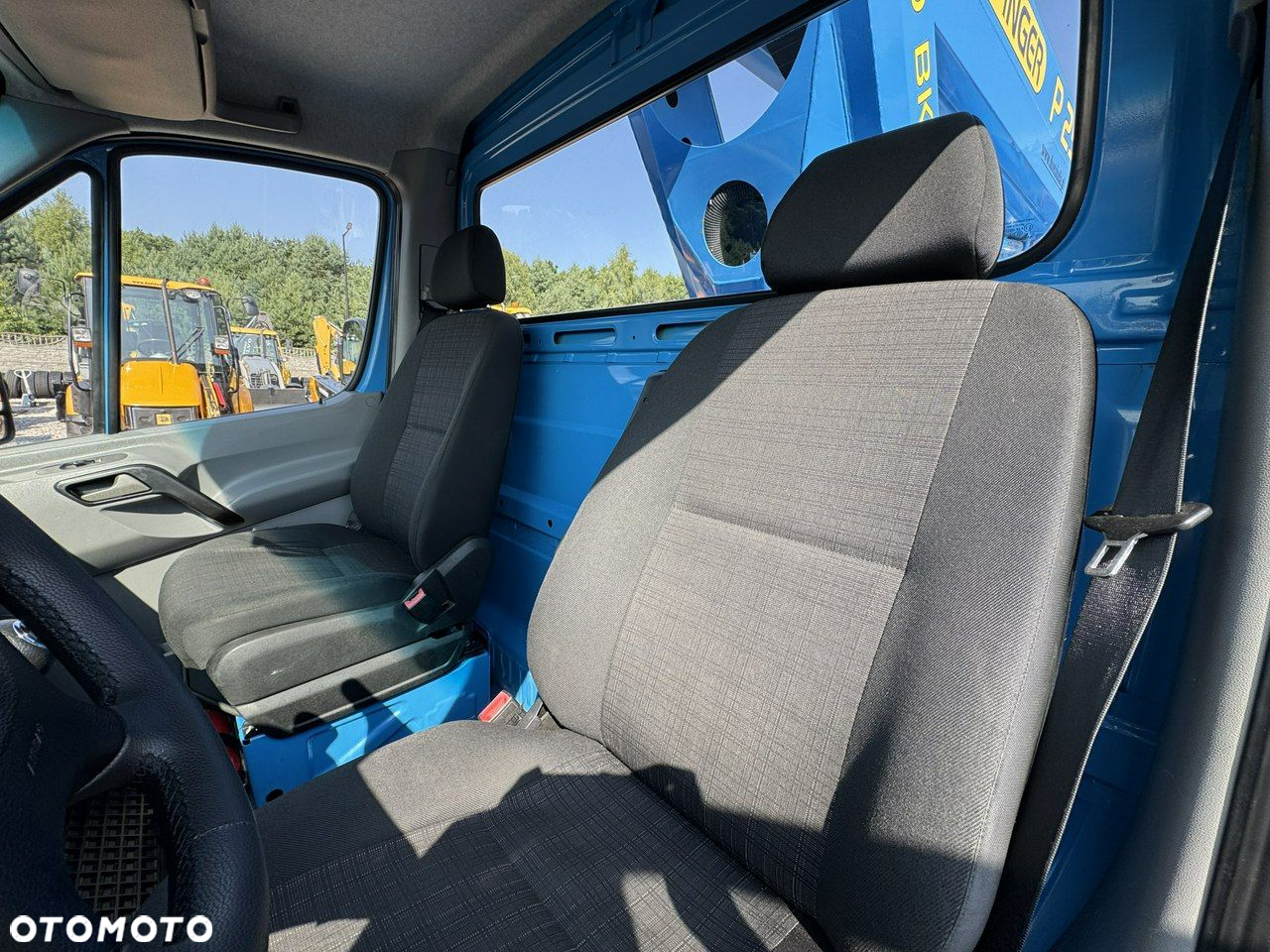 Mercedes-Benz Sprinter - 32