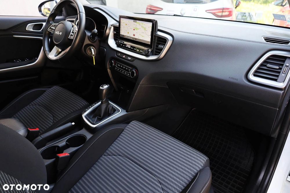 Kia Ceed 1.5 T-GDI M - 34