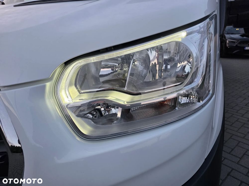 Ford Transit - 22