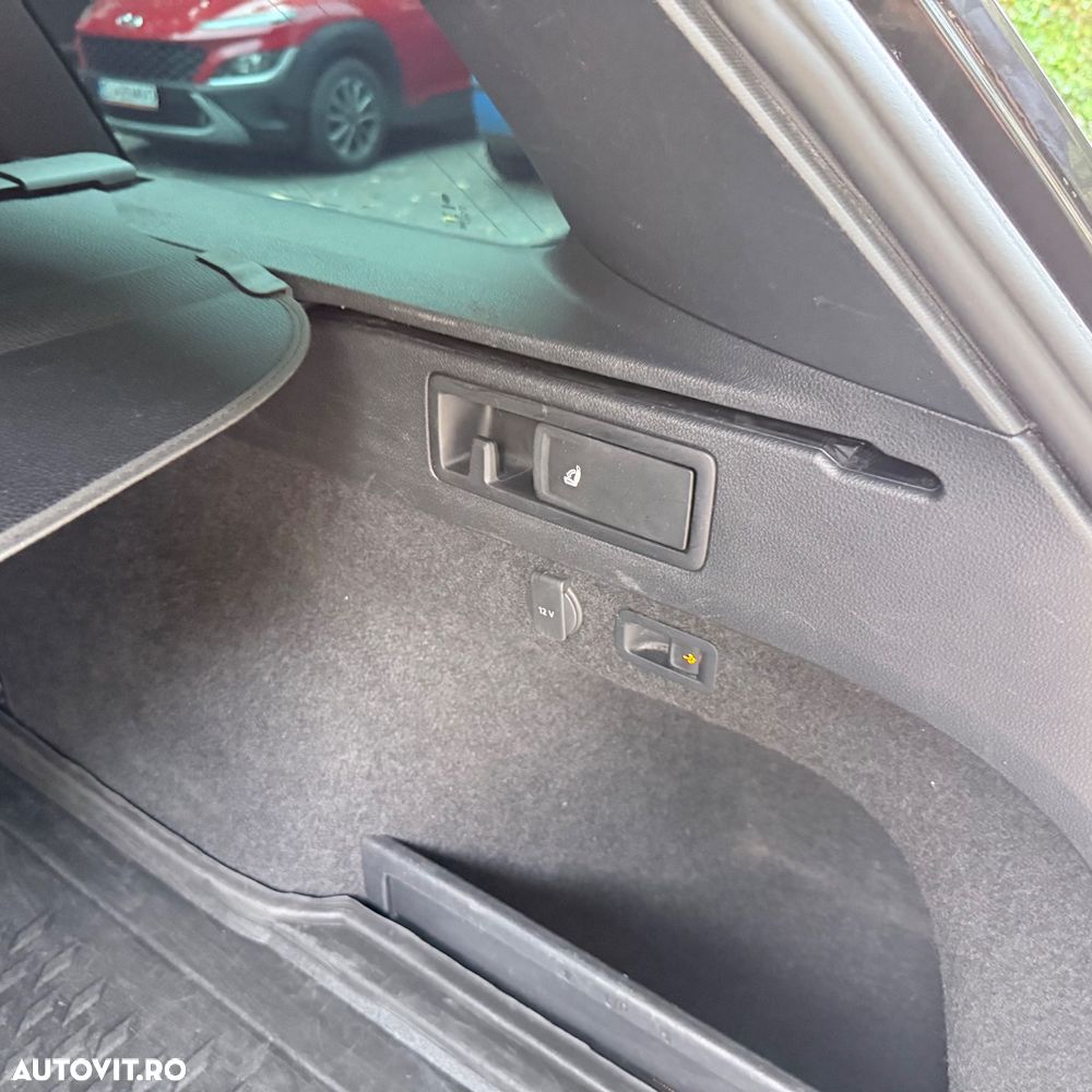 Volkswagen Passat 2.0 TDI DSG 4Mot Highline - 29