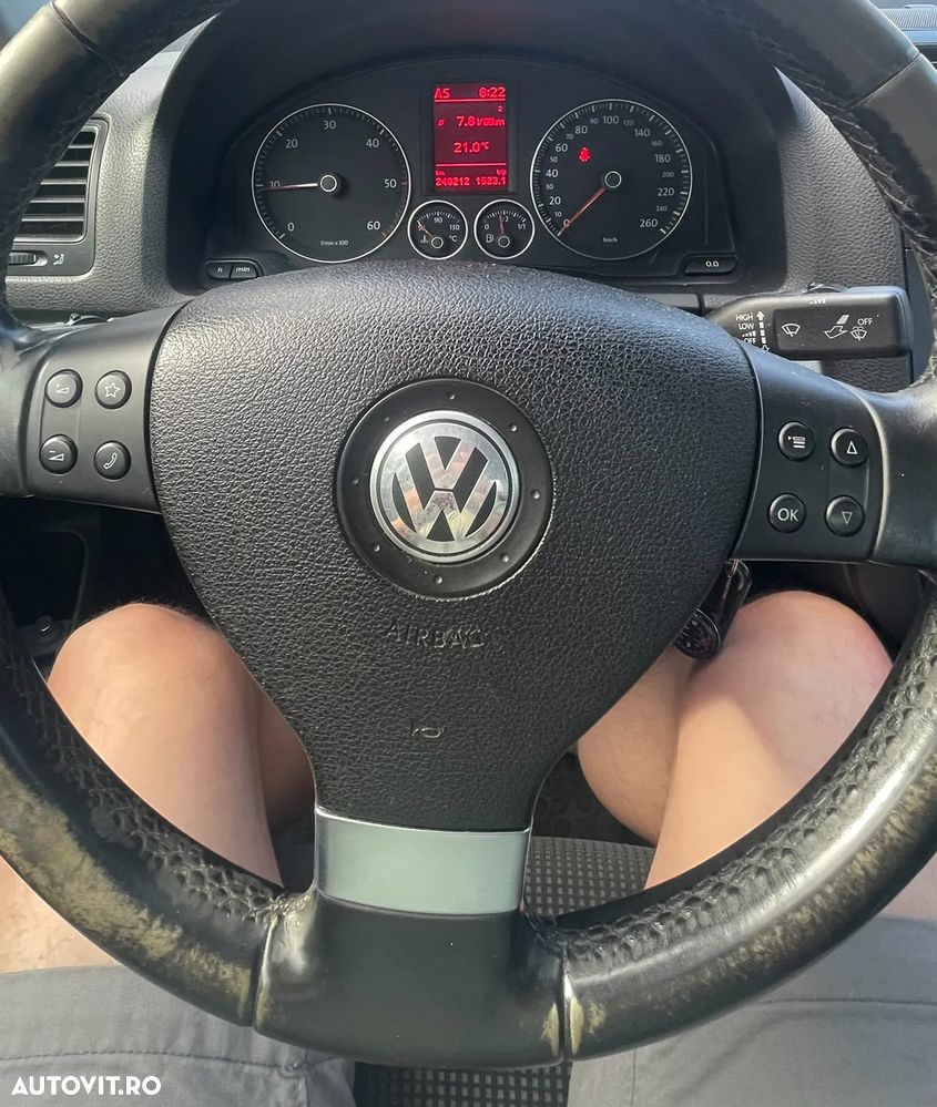 Volkswagen Jetta - 3