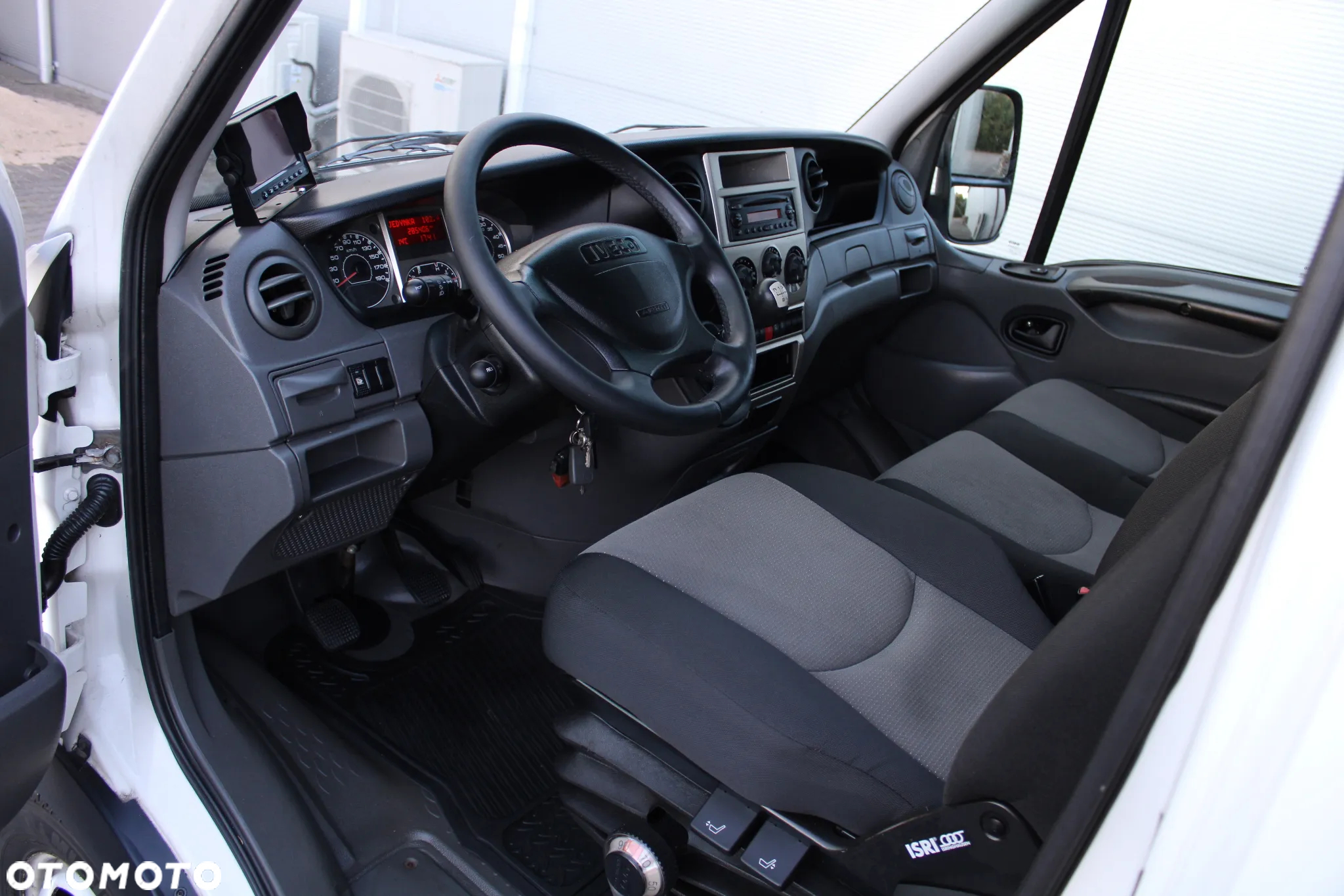 Iveco 35C18 KONTENER - 36