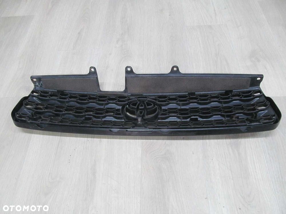 TOYOTA RAV4 II 00-05 ATRAPA CHLODNICY 53111-42130 - 4