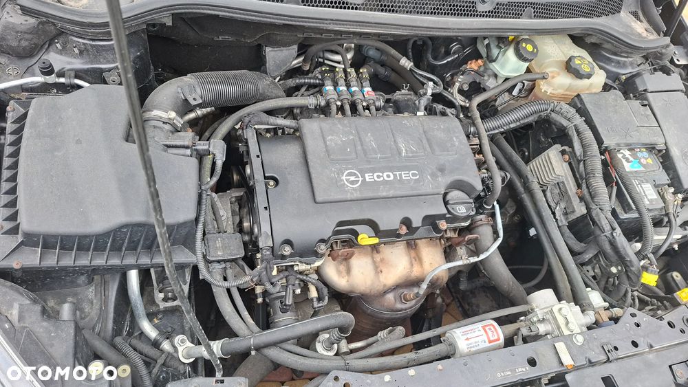 Opel Astra 1.4 Cosmo - 18