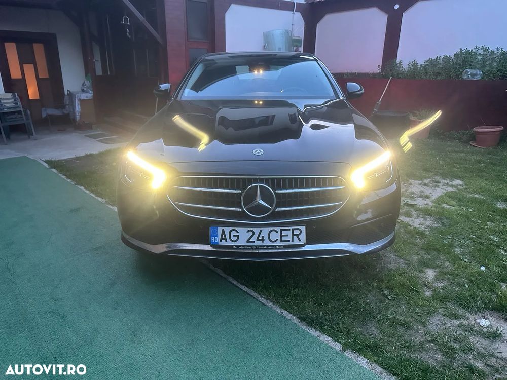 Mercedes-Benz E 300 4MATIC 9G-TRONIC Avantgarde - 9