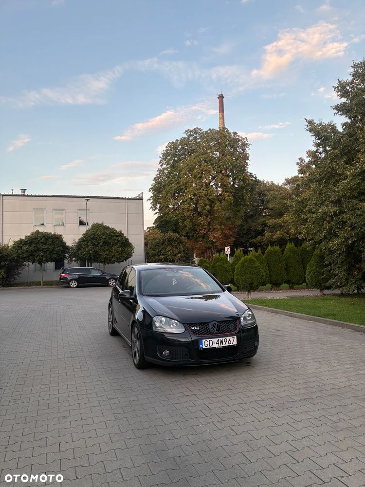 Volkswagen Golf 2.0 TSI GTI - 2
